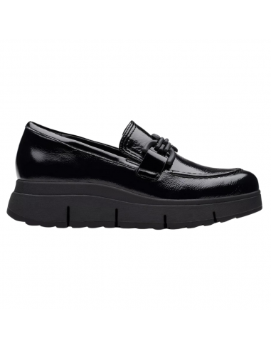 Clarks Loriini Izzy Black Patent Slip-On (Women's) plus qu'un jeu 