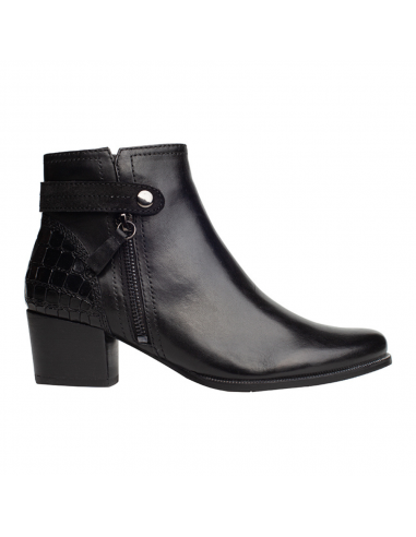 Regarde Le Ciel Isabel 118 Black Delice Leather Bootie (Women's) pas cheres