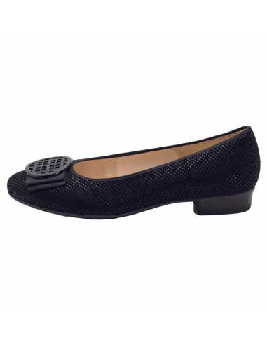 Ara Bambi Black Puntikid Suede Flat (Women's) pour bénéficier 