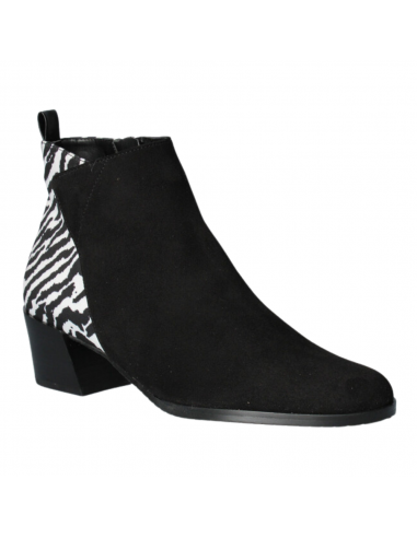 J. Renee Halsie Black/White/Black Boot (Women's) En savoir plus