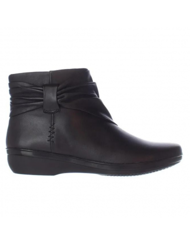 Clarks Everlay Mandy Black Leather Boot (Women's) les ctes